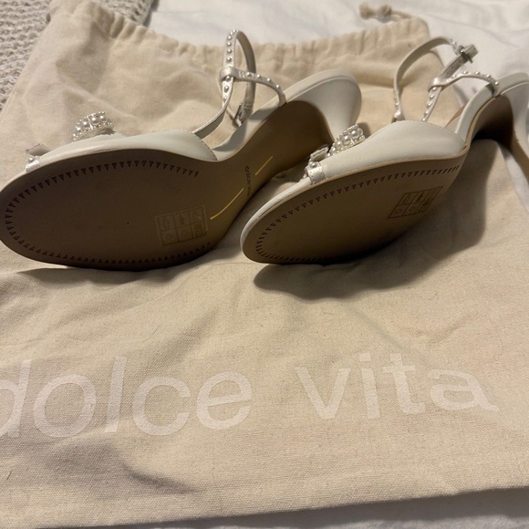 BRAND NEW, never been worn—Dolce Vita Lonny pearl heels white satin - Picture 6 of 6
